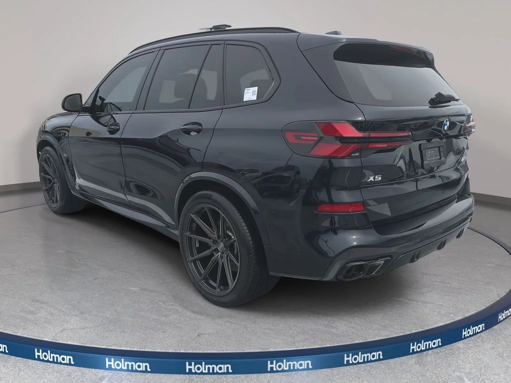 Used 2025 Black BMW M60i image 8