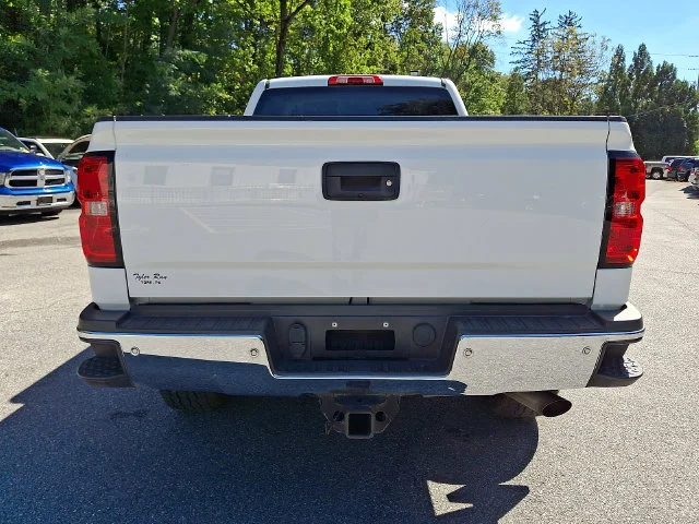 Used 2016 White Chevrolet LTZ image 7