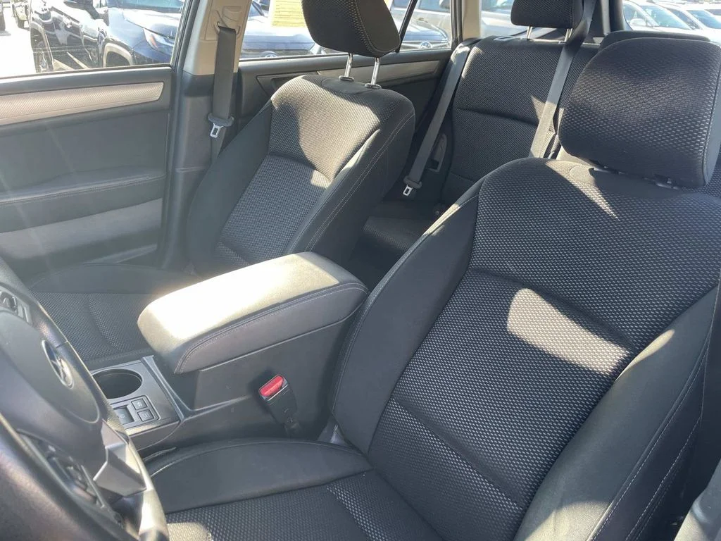 Used 2015 Gray Subaru 2.5i image 18