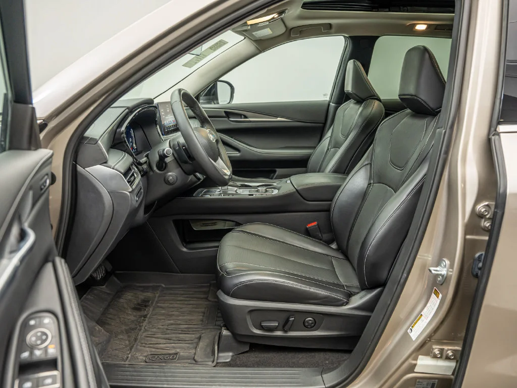 Used 2023 Warm Titanium INFINITI LUXE image 32