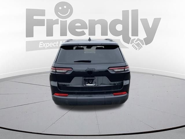 Used 2025 Black Jeep Altitude X image 6