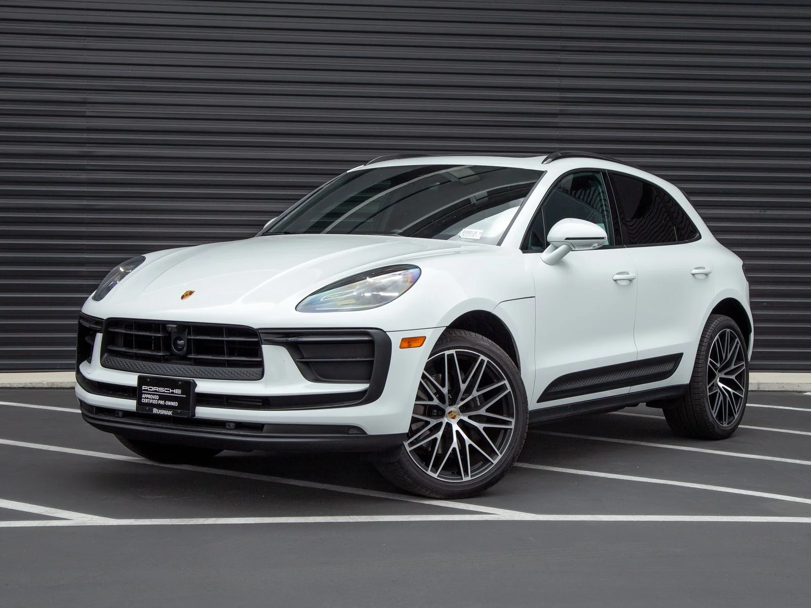 Pre-Owned 2026 Porsche Macan AWD 4D Sport Utility