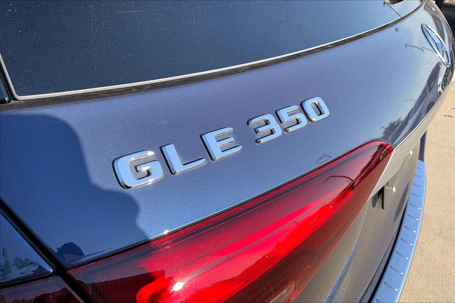 Used 2025 Twilight Blue Metallic Mercedes-Benz GLE 350 image 31