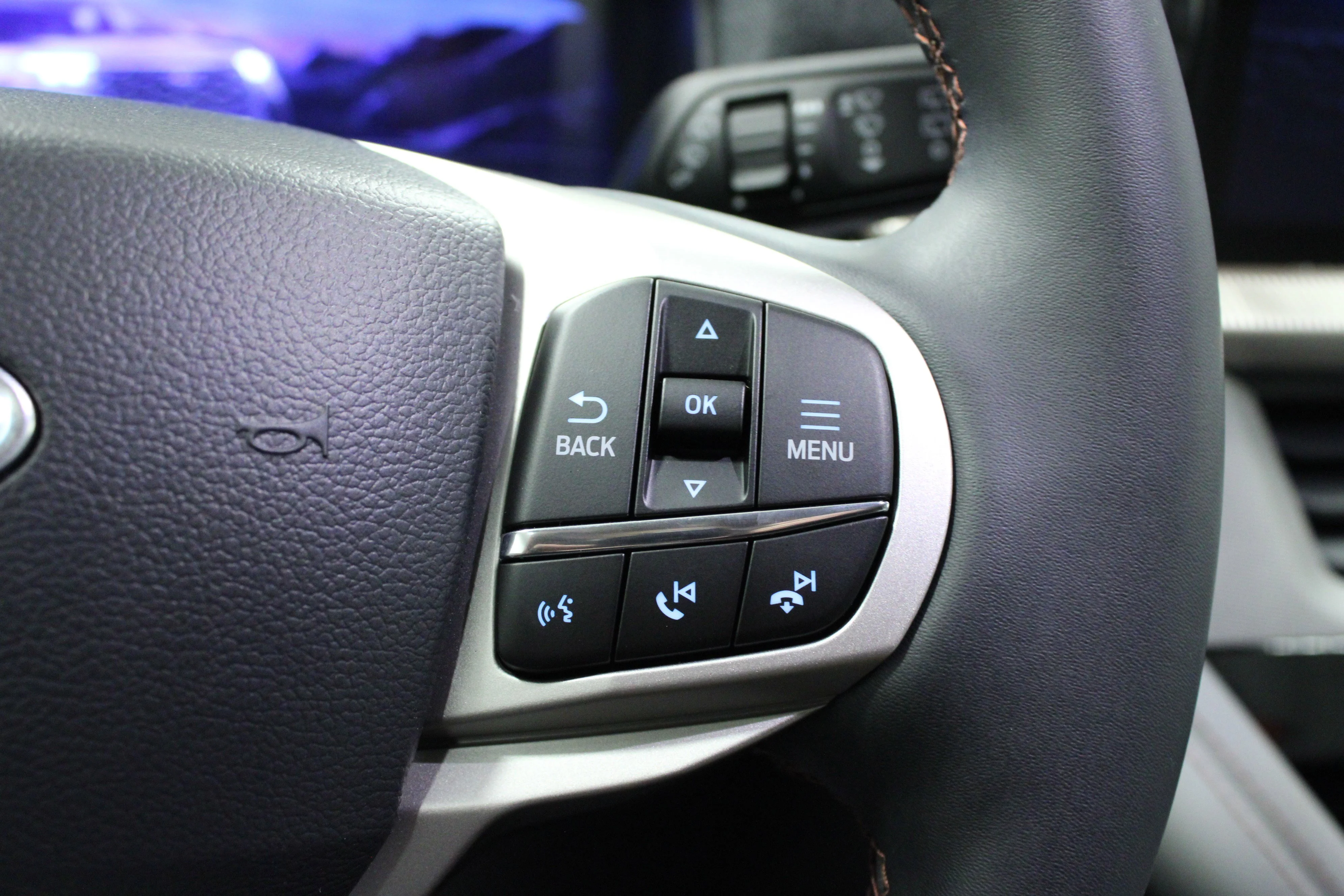 New 2026 Space White Metallic Ford Active image 22