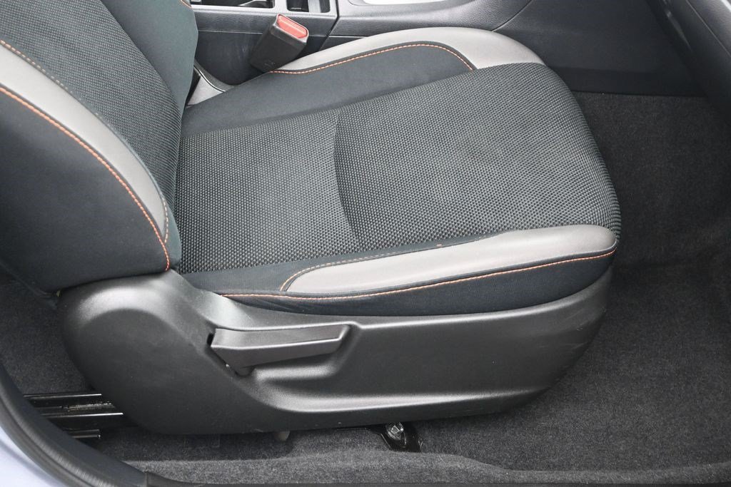 Used 2017 Ice Silver Metallic Subaru Premium image 10