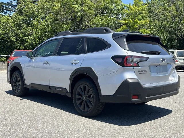 Used 2025 Silver Subaru Onyx Edition image 26