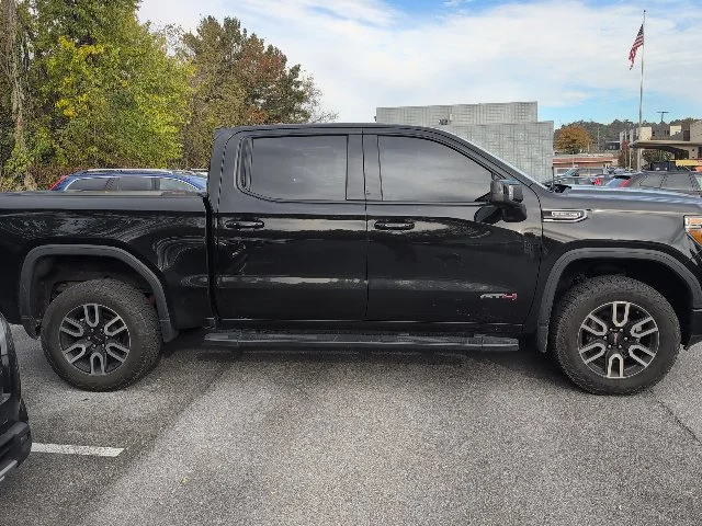 Used 2020 Black GMC AT4 image 8