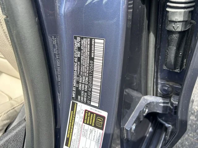 Used 2024  Mercedes-Benz C 300 image 38