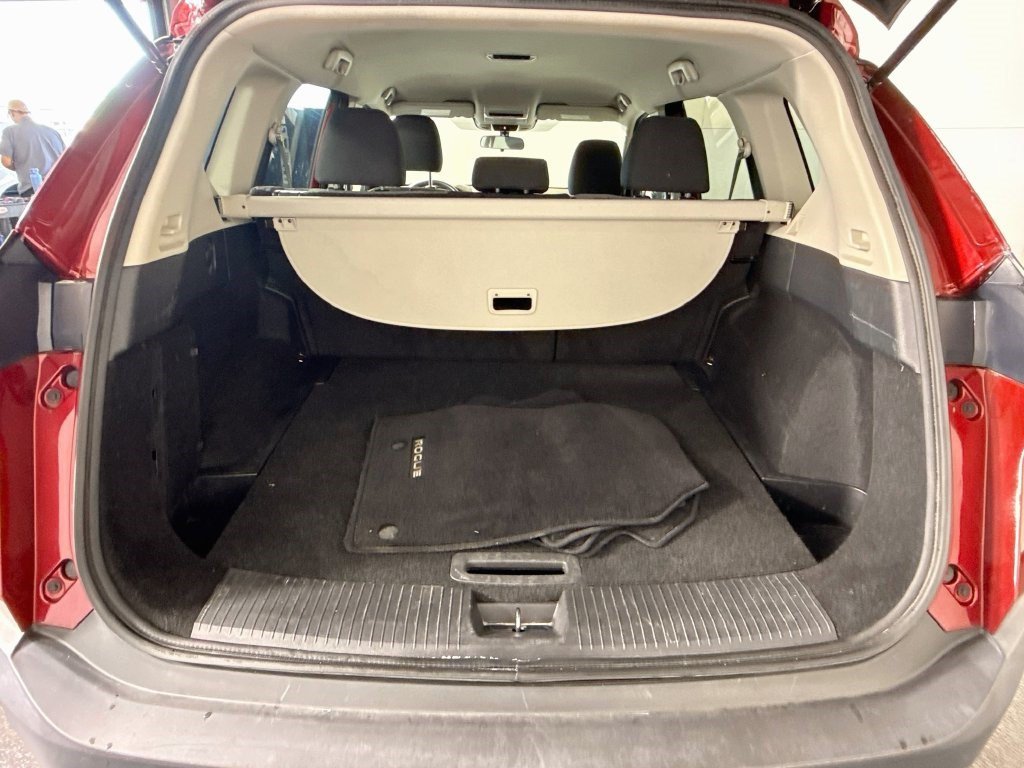 Used 2021 Scarlet Ember Tintcoat Nissan S image 31