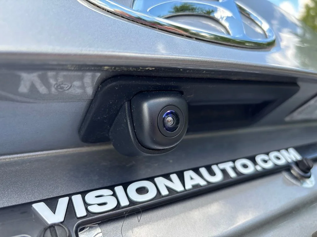 Used 2022 Gray Hyundai SE image 14
