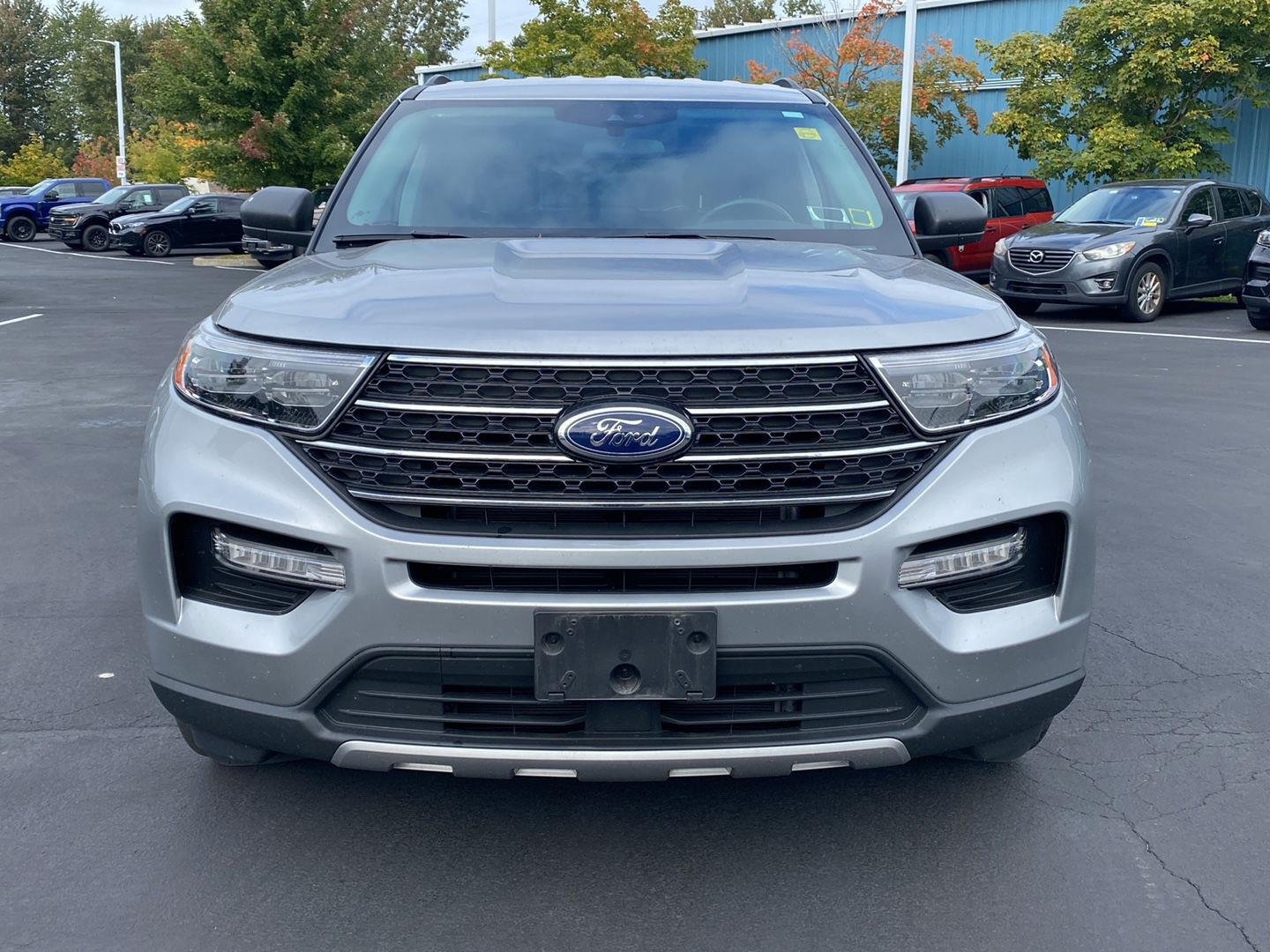 Used 2023 Iconic Silver Ford XLT image 5