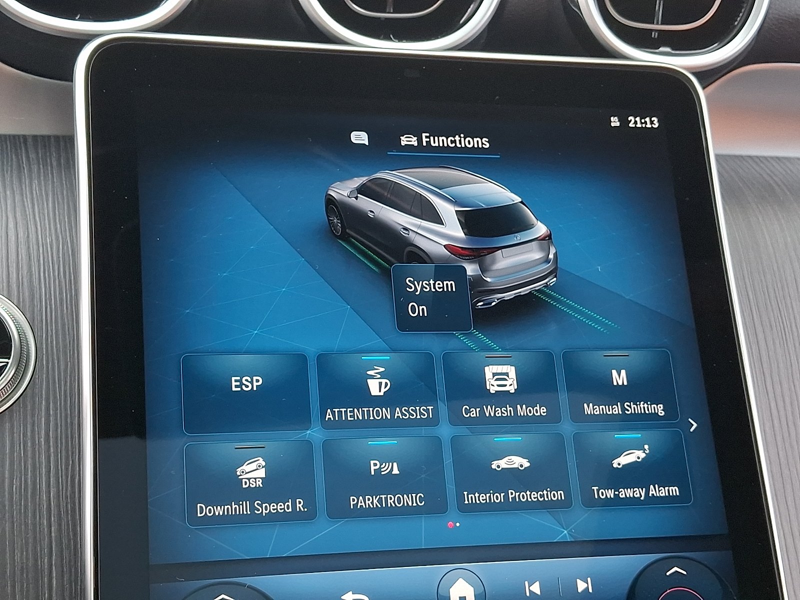 New 2027 Obsidian Black Metallic Mercedes-Benz GLC 300 image 19