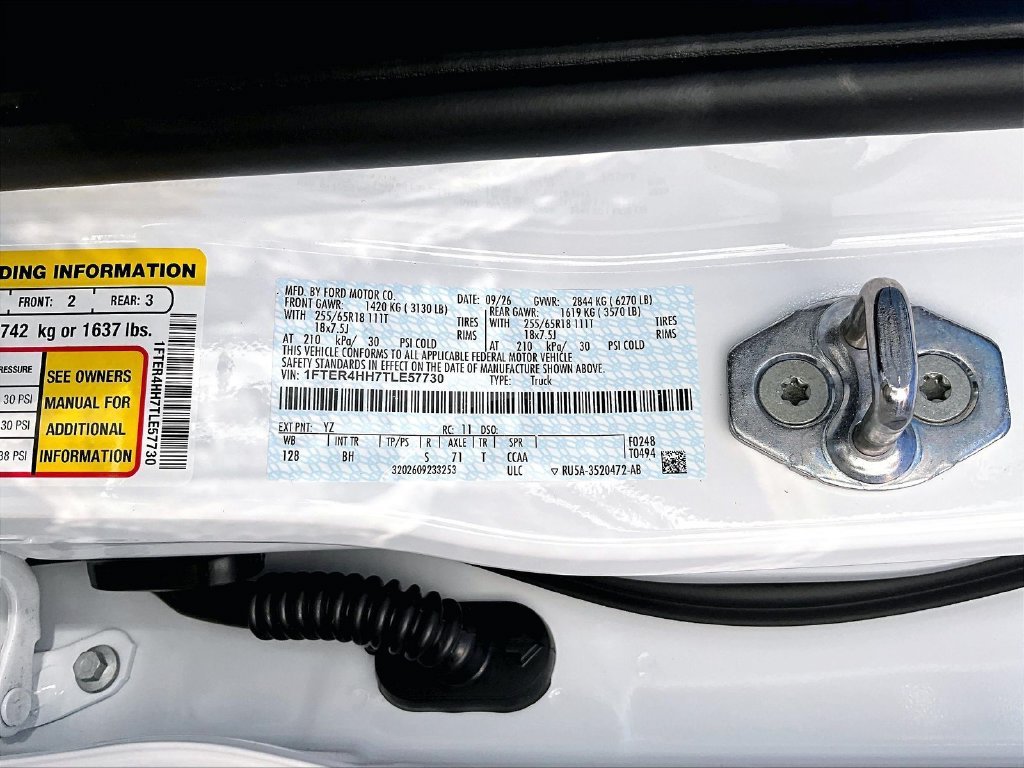 New 2026 Oxford White Ford XLT image 14