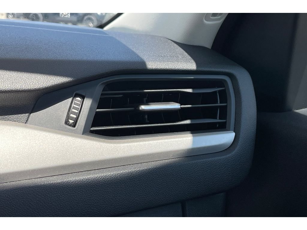 Used 2022 ICONIC SILVER Ford SE image 30