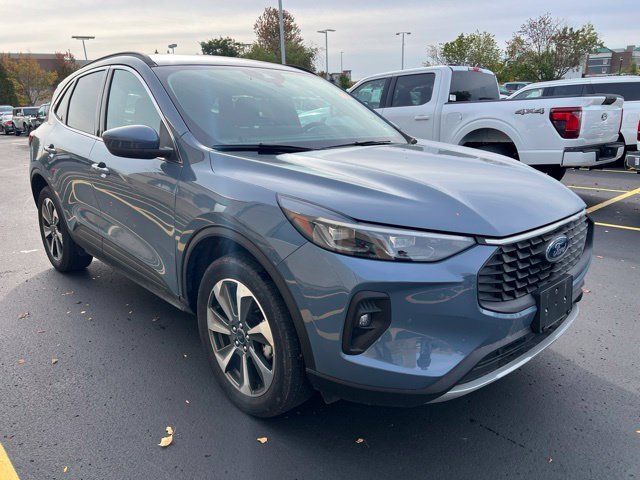 Used 2025 Blue Ford Platinum image 1
