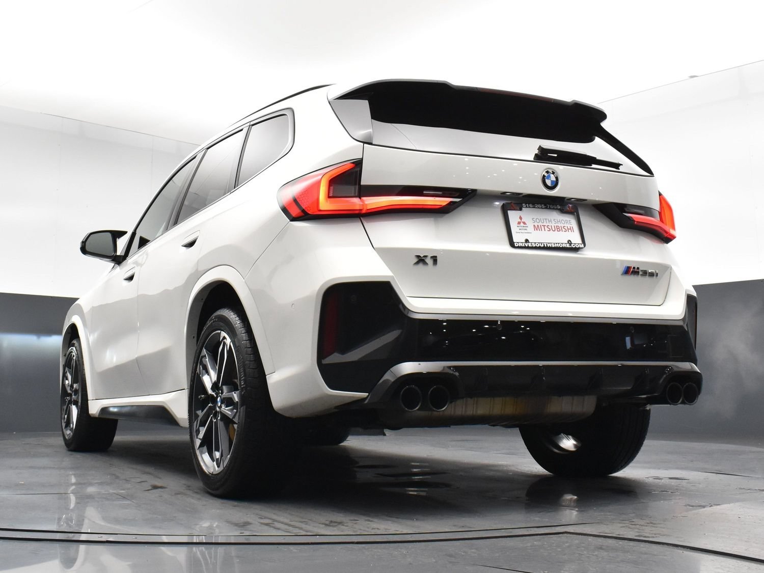Used 2026 White BMW M35i image 22