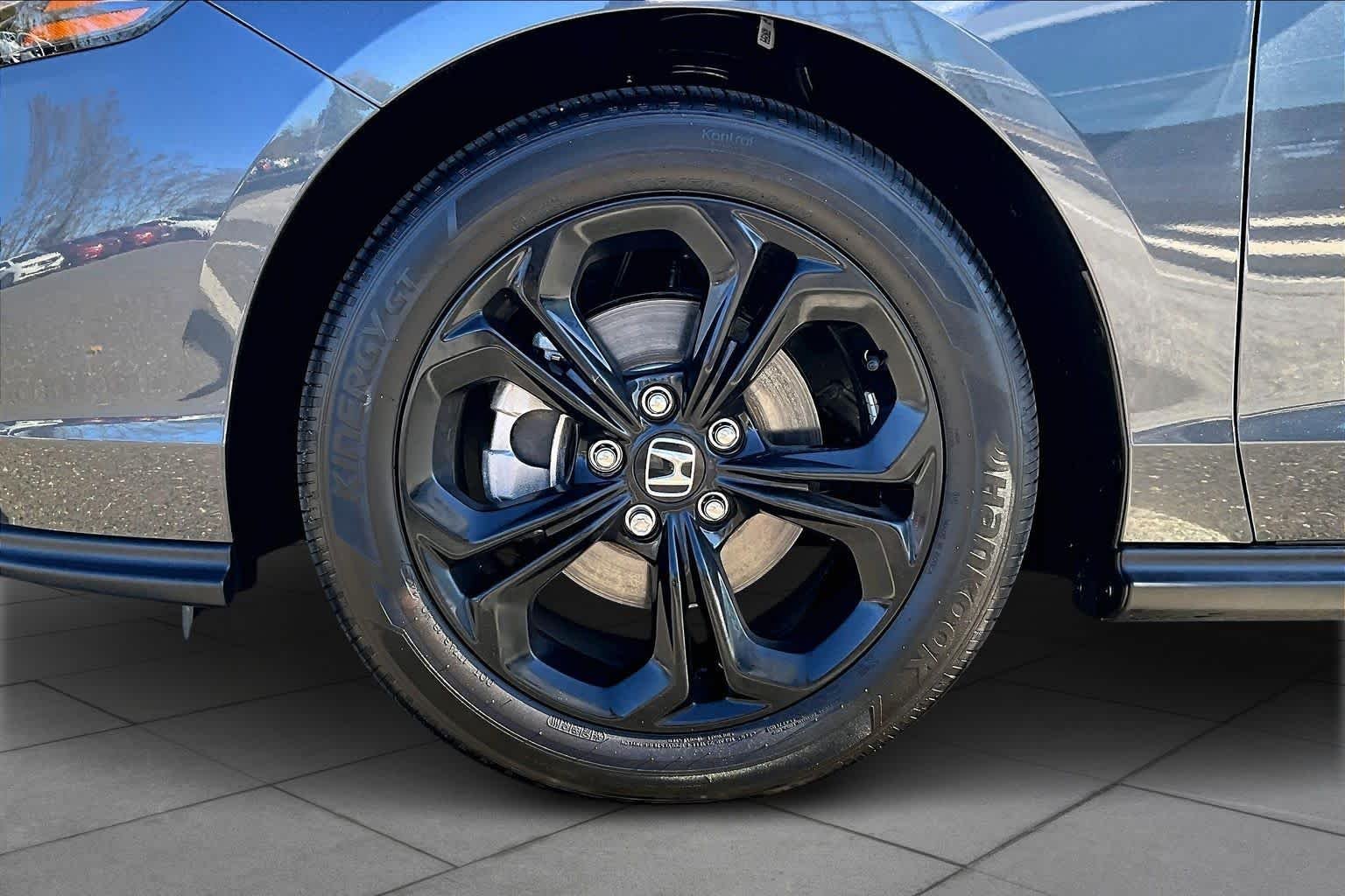 2025 Honda Accord SE - Photo 11