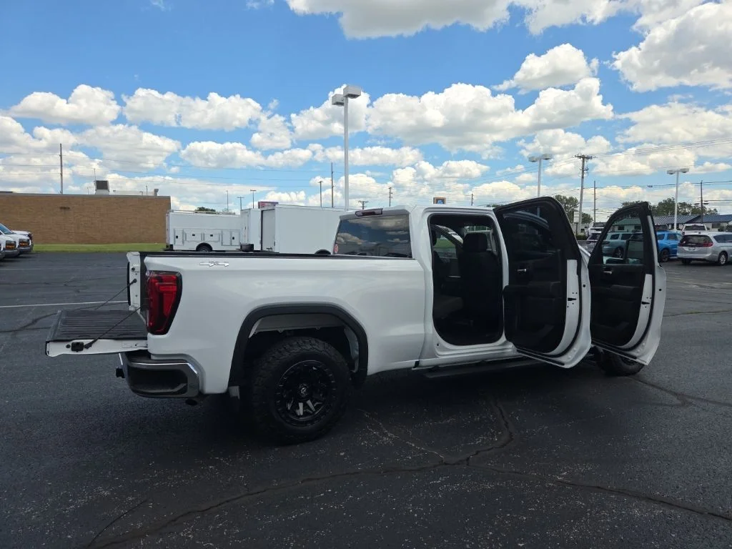 Used 2023 White GMC Pro image 23