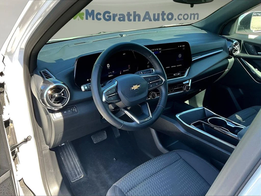 2025 Chevrolet Equinox LT - Photo 20