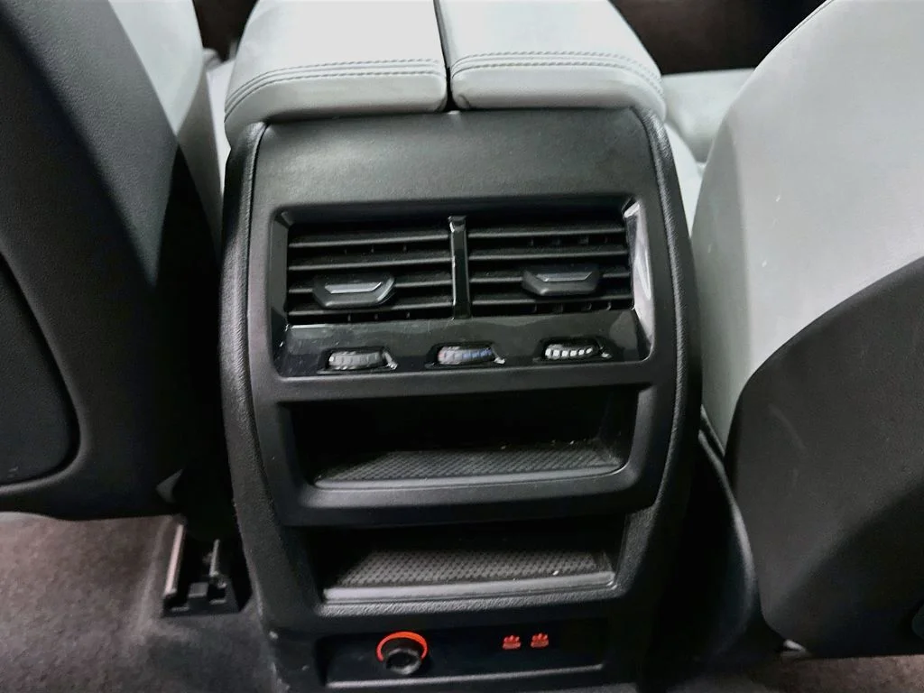 Used 2024 Blue BMW xDrive40i image 26