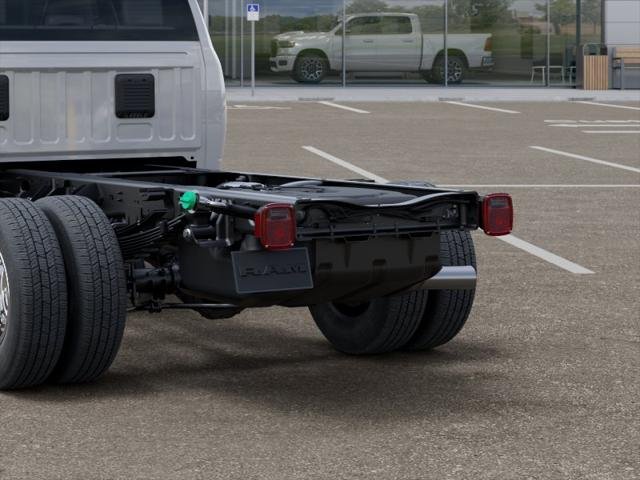 New 2026 Bright White Clear-Coat Exterior Paint RAM TRADESMAN Chassis Cab image 65