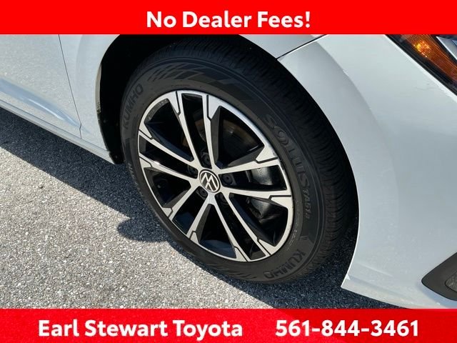 Used 2025 White Volkswagen 1.5T Sport image 41