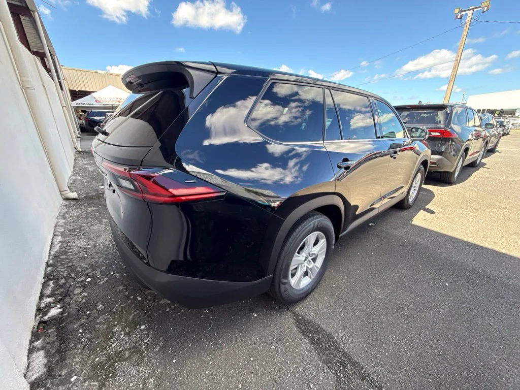 New 2026 Black Toyota  image 5