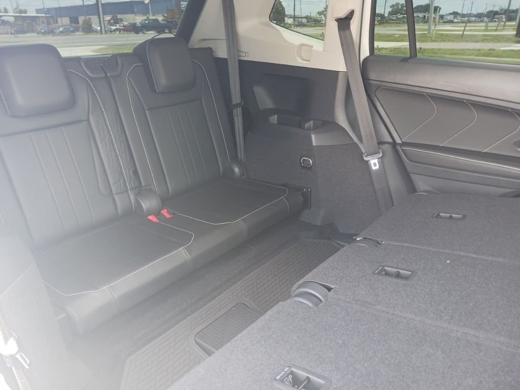 2022 Volkswagen Tiguan SE - Photo 21