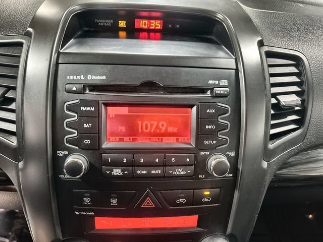 Used 2011 Black Kia EX image 16
