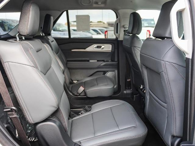 New 2026 Star White Metallic Tri-Coat Ford Active image 69