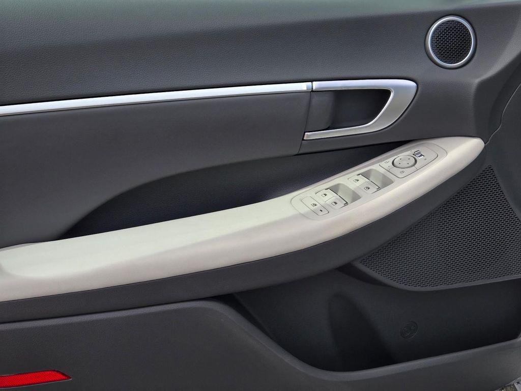 New 2026 Silver Hyundai SEL Sport image 12