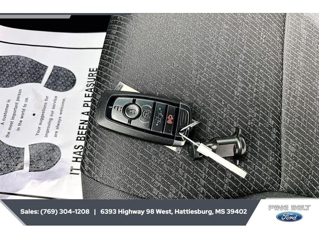 New 2026 Antimatter Blue Metallic Ford XLT image 9