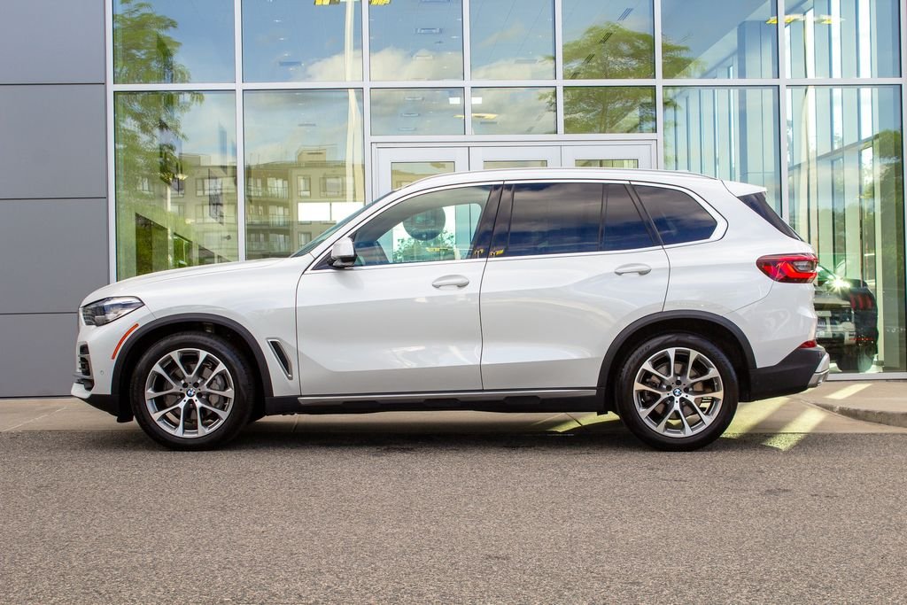 Used 2023 Mineral White Metallic BMW xDrive40i image 7