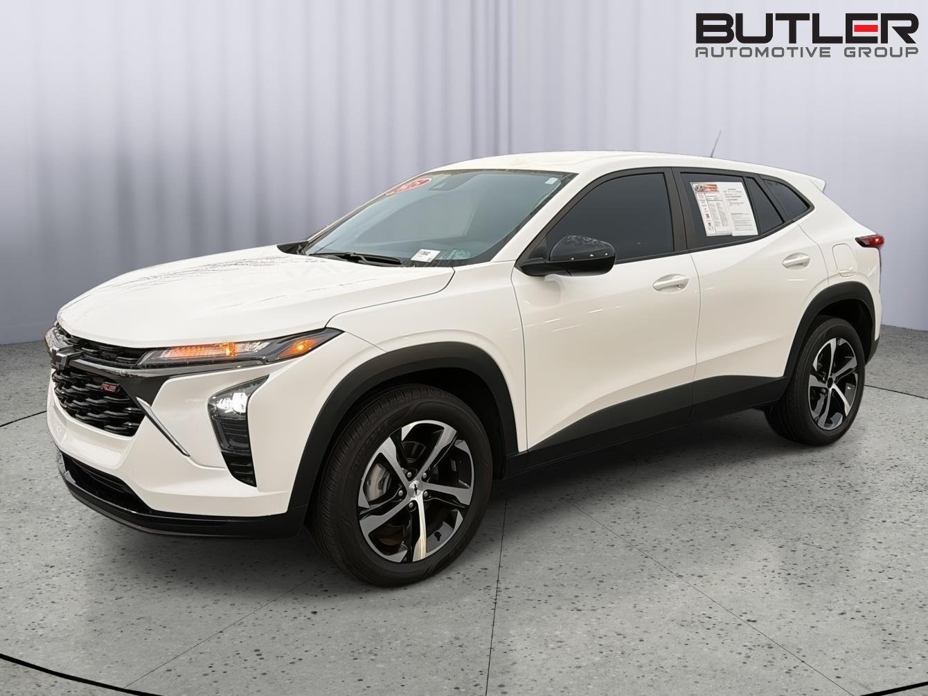 Used 2025 Summit White Chevrolet 1RS image 2