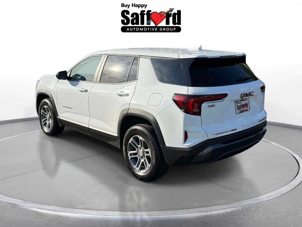 Used 2026 White GMC Elevation image 5
