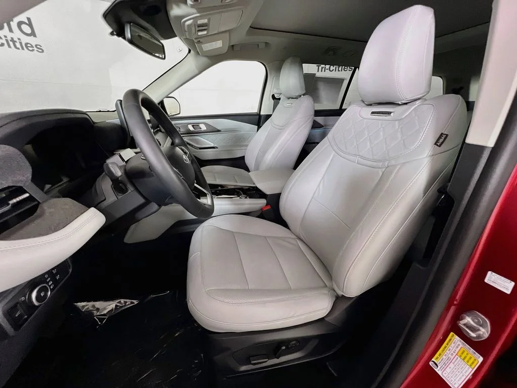 New 2026 Rapid Red Metallic Tinted Clearcoat Ford Platinum image 27