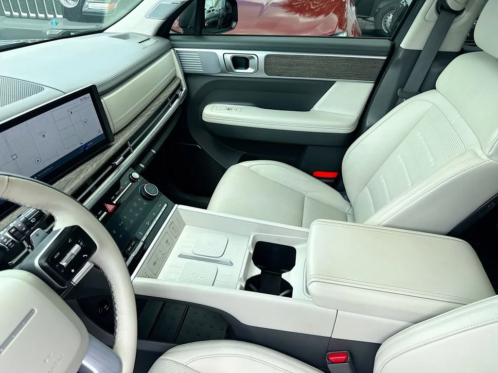 Used 2025 Gray Hyundai Calligraphy image 26