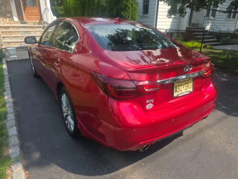 Certified Used 2023 Red INFINITI LUXE image 5