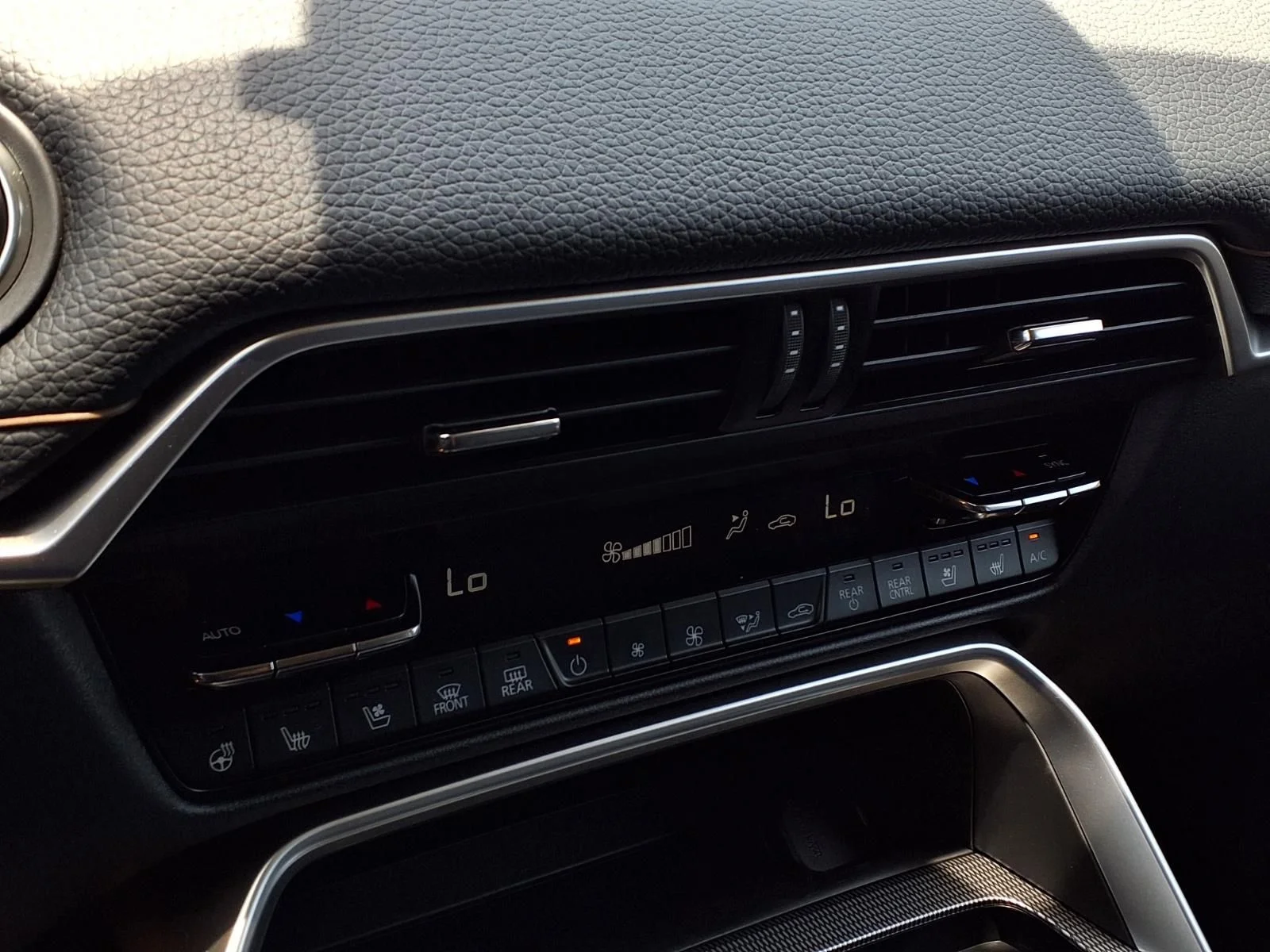 2026 Mazda CX-70 SC Plus - Photo 9