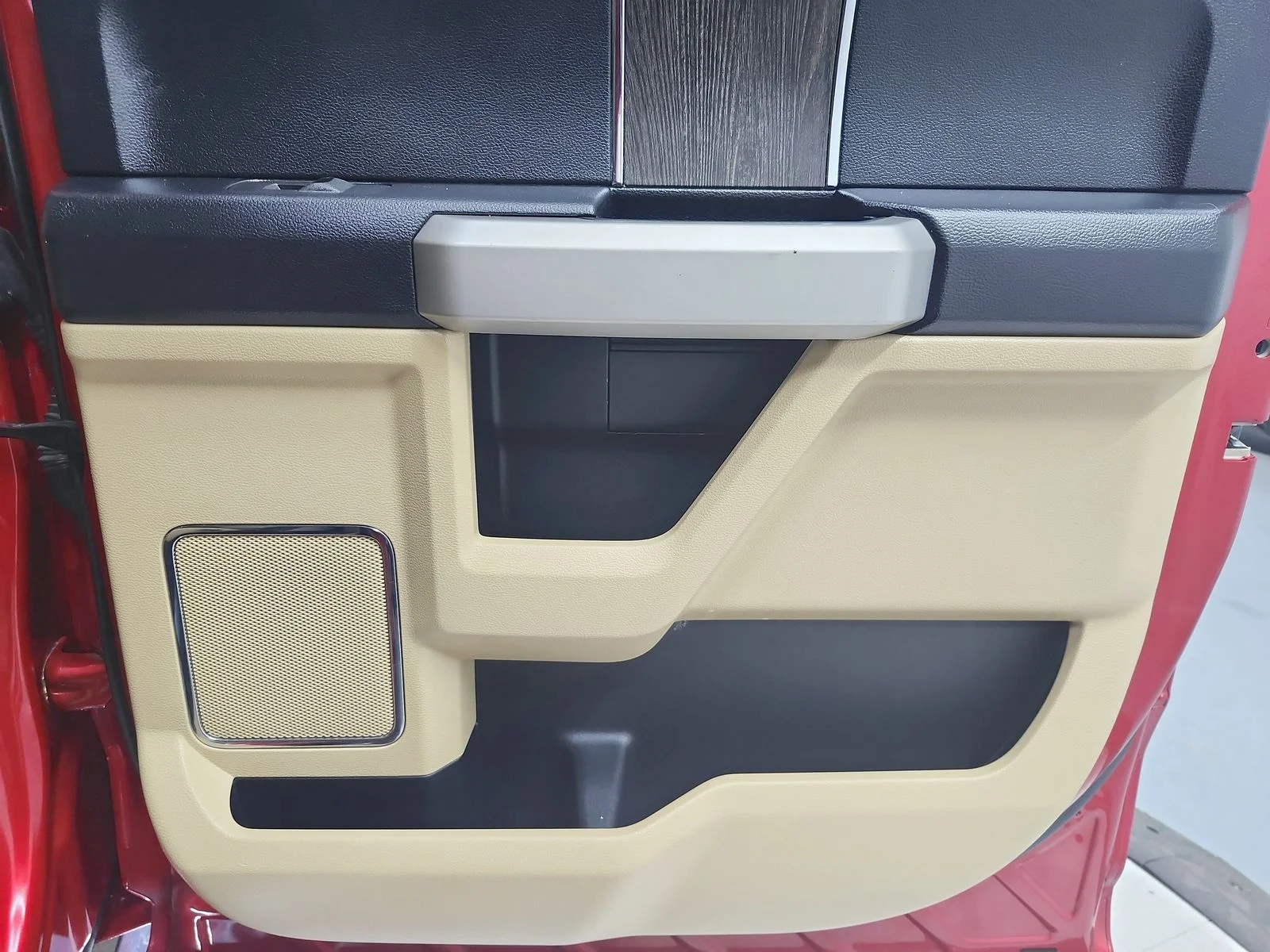 Used 2021 Red Ford Lariat image 41