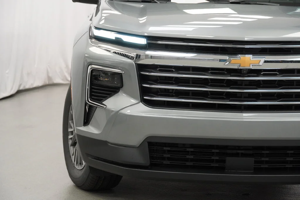 New 2027 Sterling Gray Metallic Chevrolet LT image 12