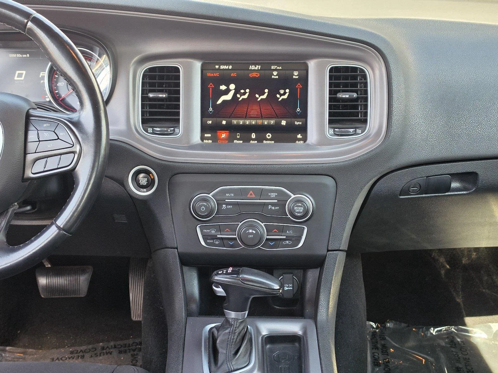 Used 2023  Dodge SXT image 10