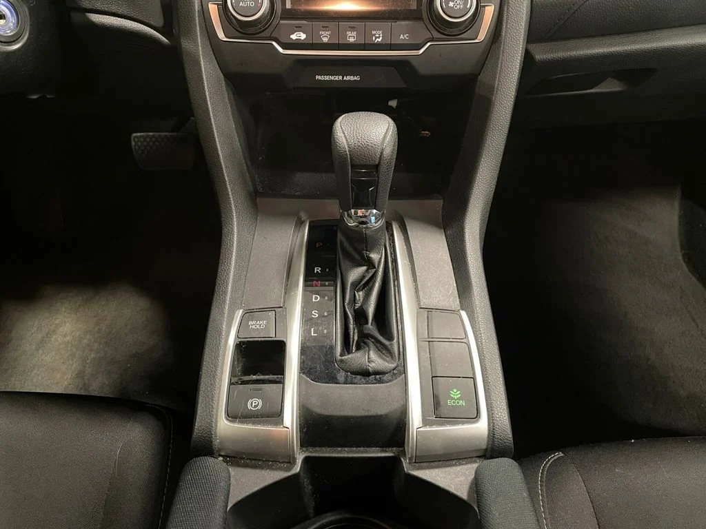 Used 2019  Honda LX image 11