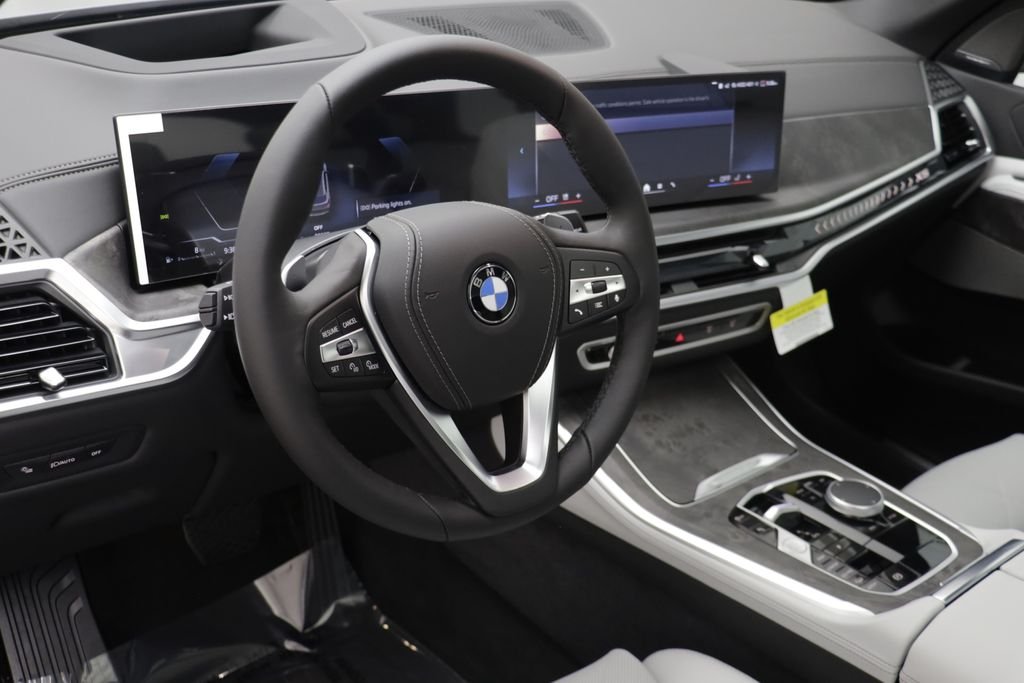 New 2026 Skyscraper Grey Metallic BMW xDrive40i image 7