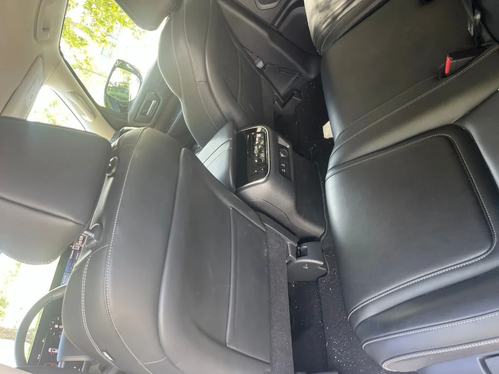 Used 2025 Aspen White Nissan SV image 14