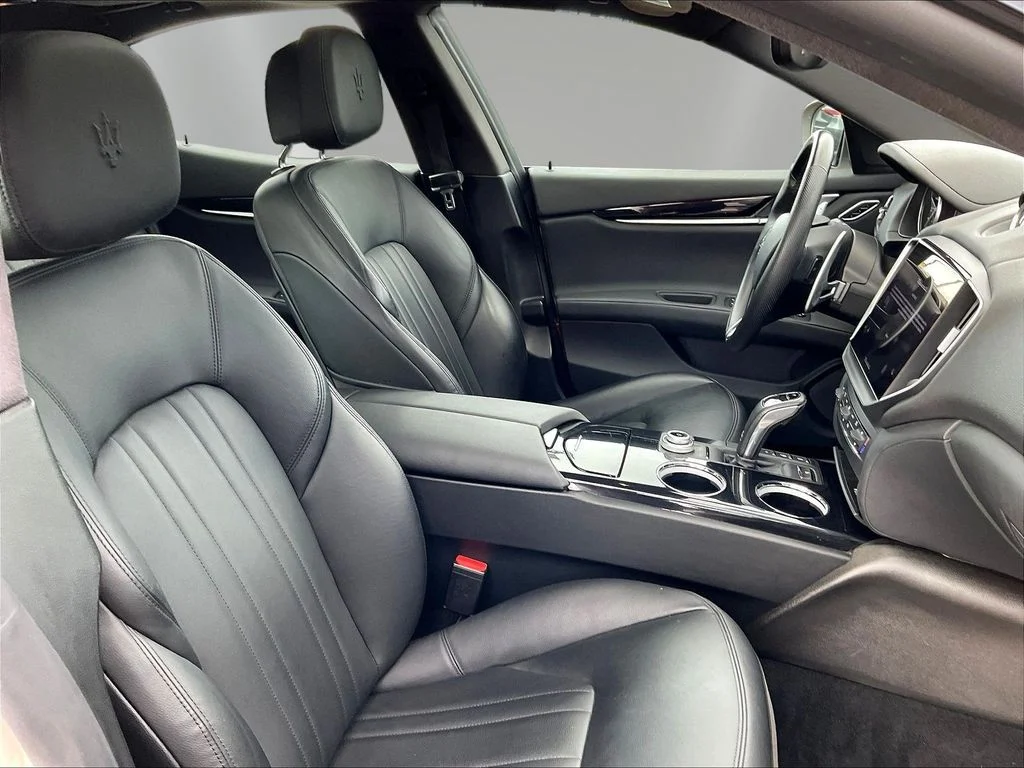 Used 2023 Bianco Maserati Modena Q4 image 28