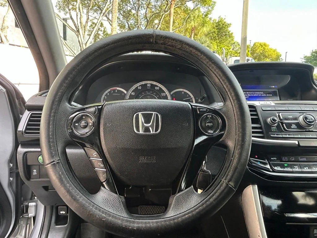 Used 2016 Gray Honda LX image 16