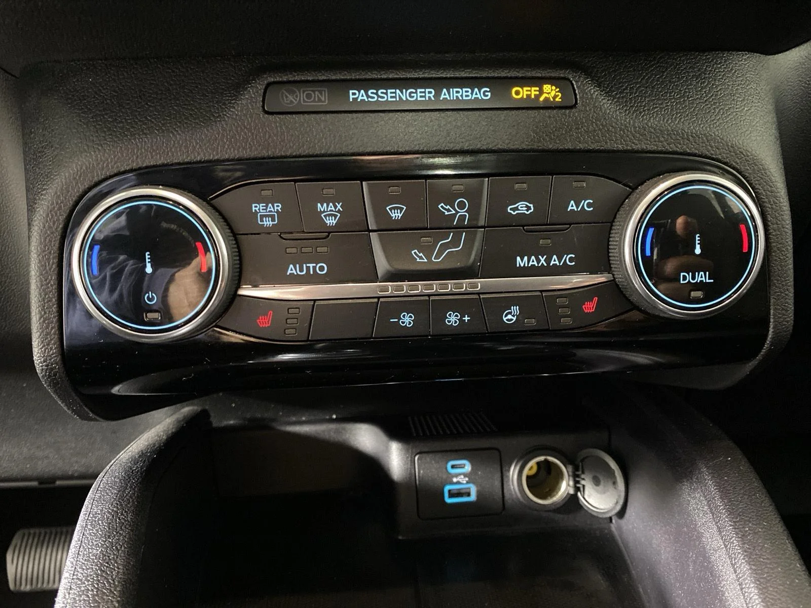 Used 2022 Atlas Blue Ford SEL image 20