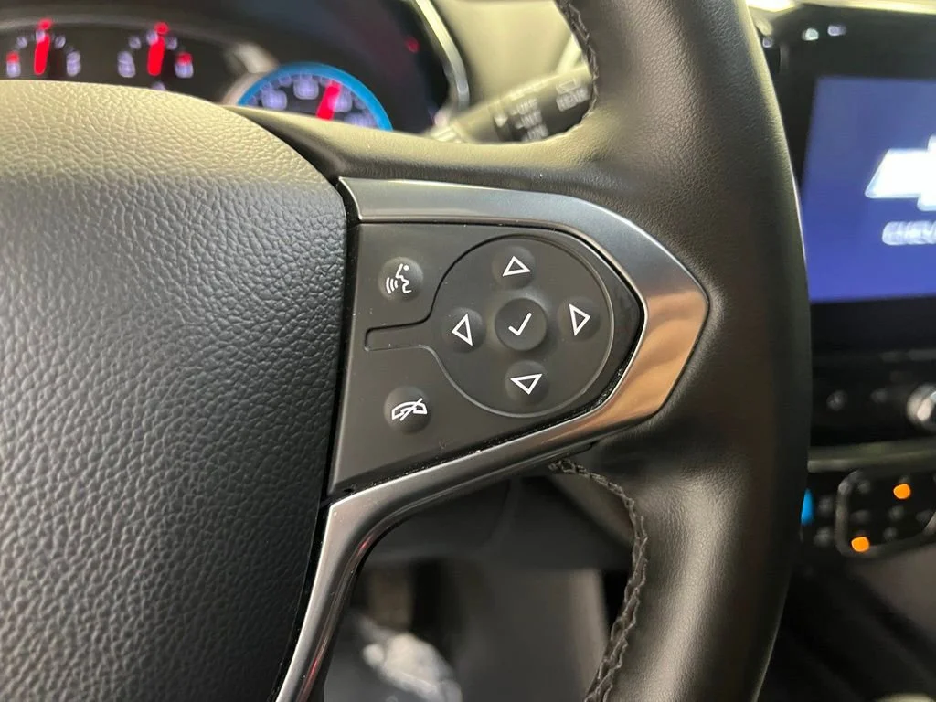 Used 2023 Summit White Chevrolet LT Leather image 20