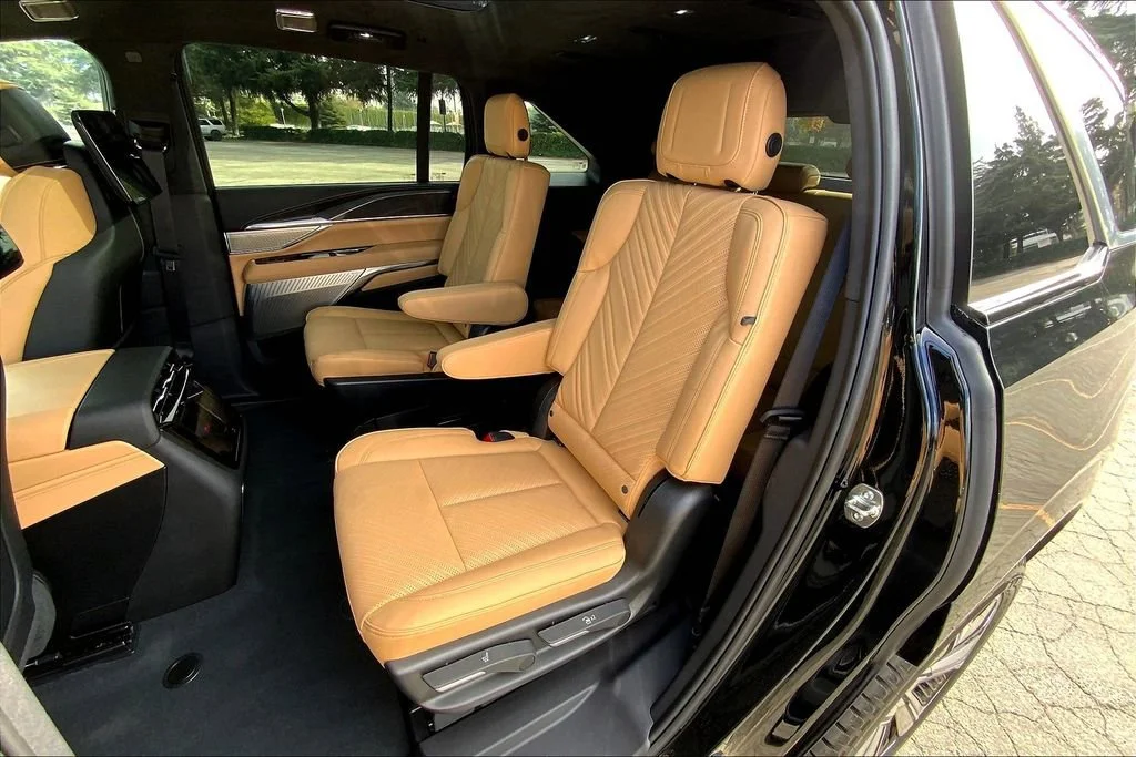 2025 Cadillac Escalade IQ Luxury 2 - Photo 28